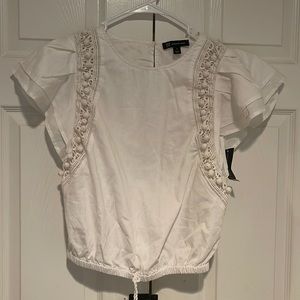 Very nice blouse looks so rich has nice details